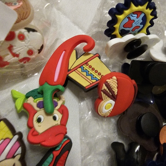 Croc charms - Picture 3 of 4